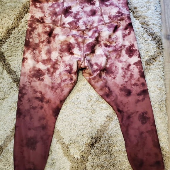 Athleta Elation Printed 7/8 tight - Picture 2 of 6